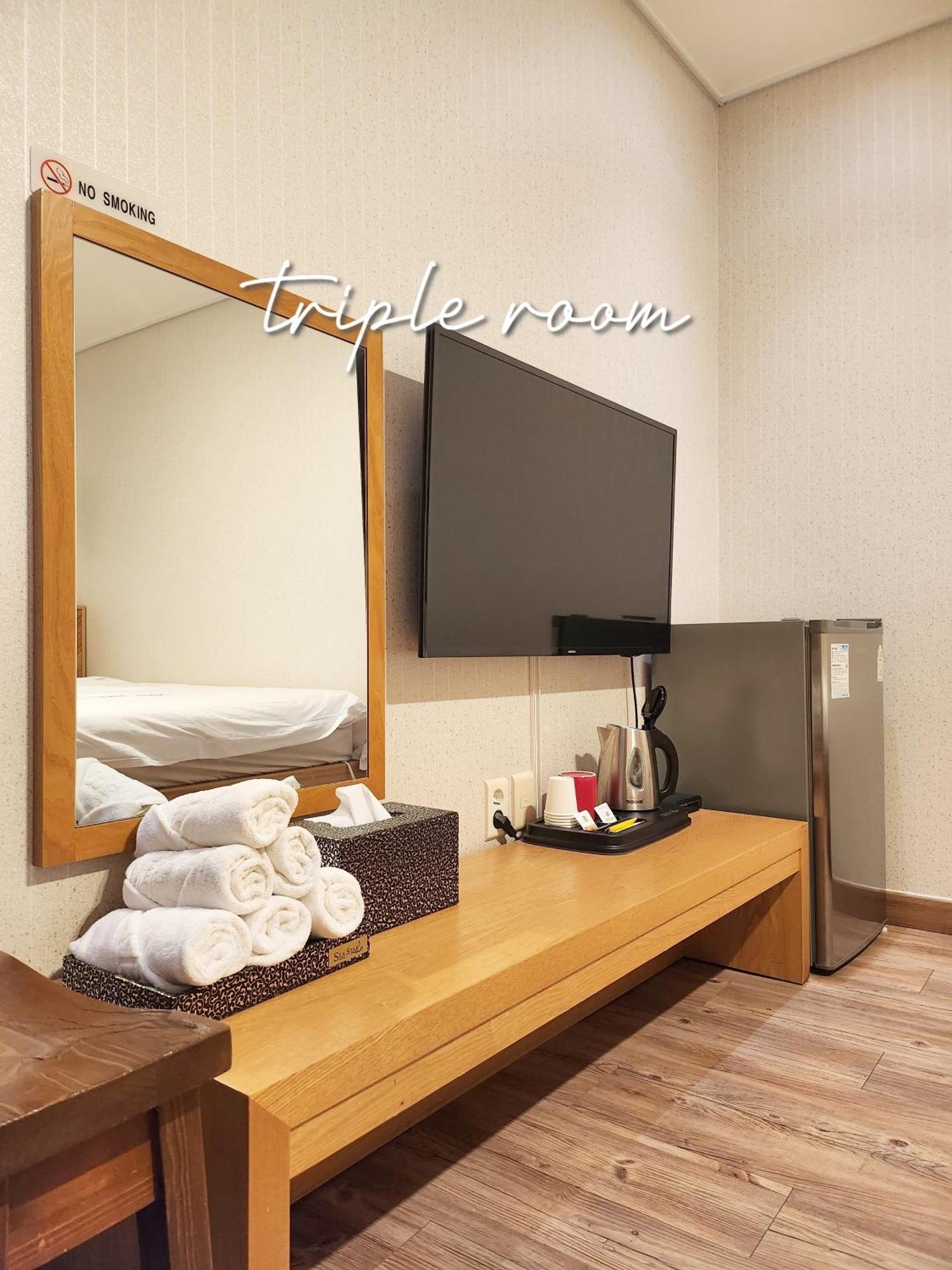 Sea Star Hostel Yeosu Zewnętrze zdjęcie
