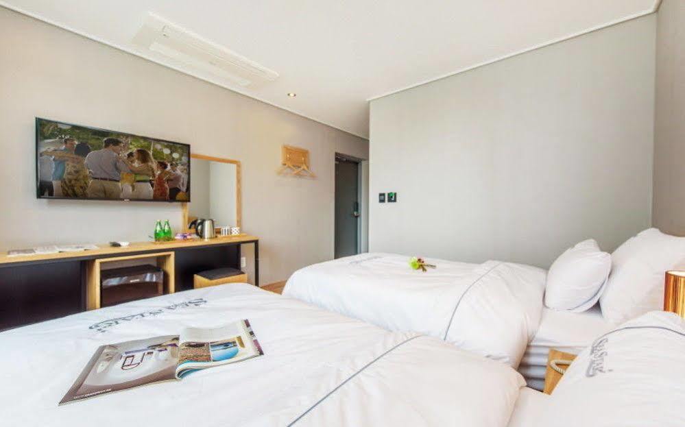 Sea Star Hostel Yeosu Zewnętrze zdjęcie